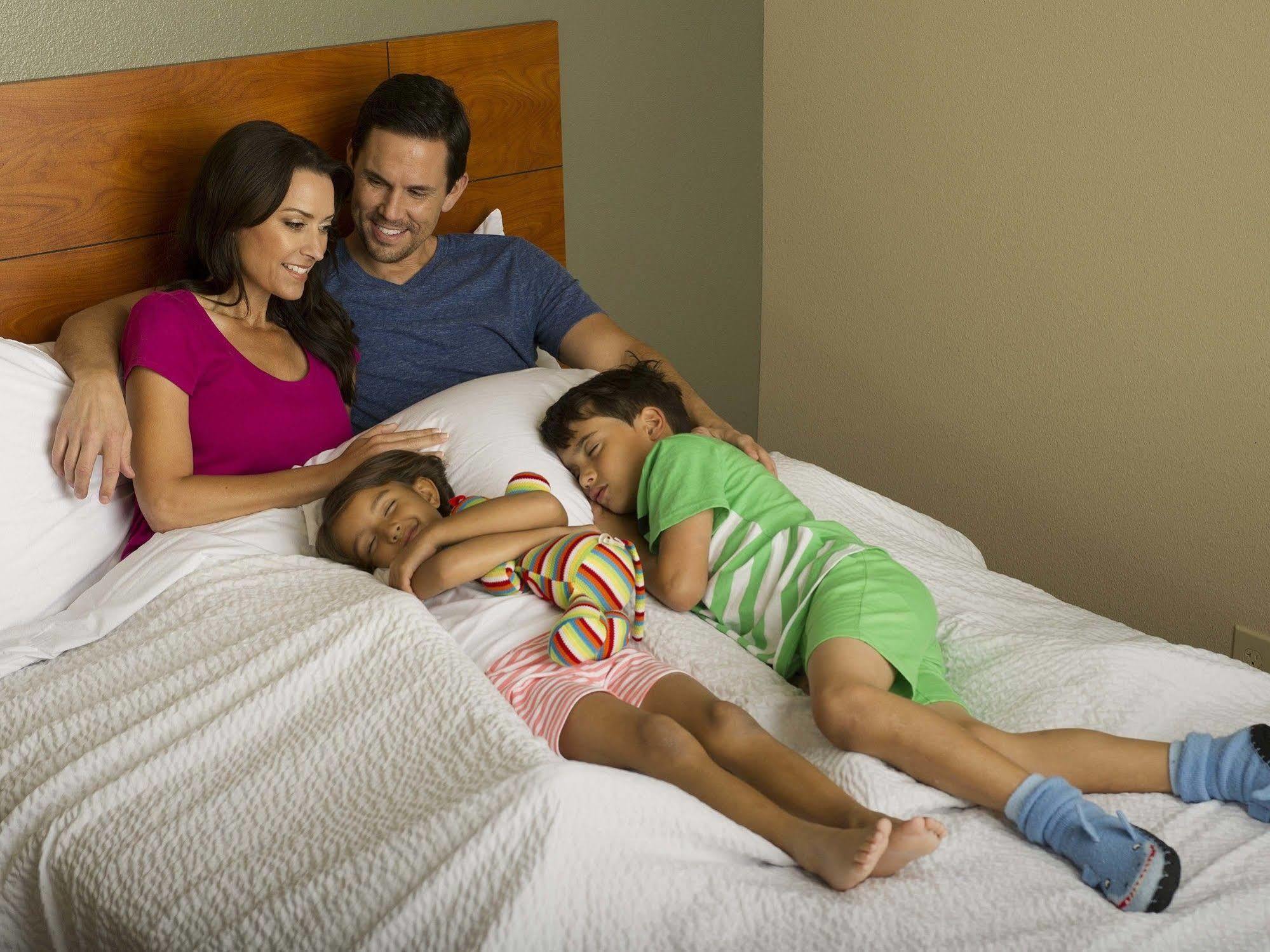 Woodspring Suites Chesapeake-Norfolk South Екстериор снимка
